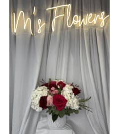 ROSY POSEY 2025. An arrangement by M's Flowers.