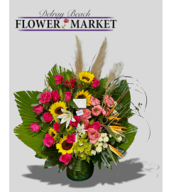 PALM BEACH CHIC. An arrangement by Delray Beach Flower Market.