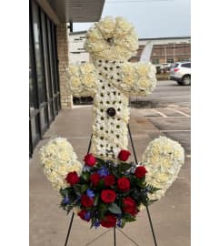 ANCHOR OF LIFE. An arrangement by Illusion Flower Shop.