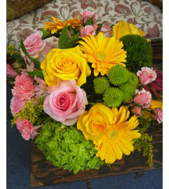 Fashionably Chic. An arrangement by Sun Valley Florist. Fashionably Chic. An arrangement by Sun Valley Florist.