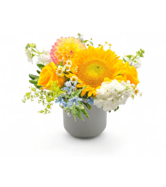 Golden Harvest Blooms. An arrangement by Appleblossoms.