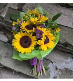 Golden Glow. An arrangement by Thompson's Full Bloom.