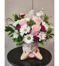 Daydreamer's Delight. An arrangement by Avenue Florist.