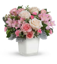 Oh So Lovely Bouquet TEV72-3A. An arrangement by Jennifer's Flowers and Gifts.
