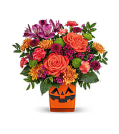 Spiced Rose Delight. An arrangement by Flore's Shop.