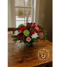 An Old-Fashioned Holiday. An arrangement by Floratechnics.
