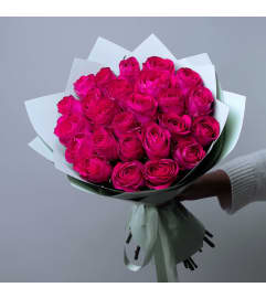 #8 Naomi. An arrangement by Blossy Flowers.