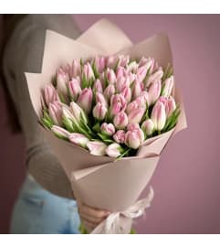 #10 Premium Tulips. An arrangement by Blossy Flowers.