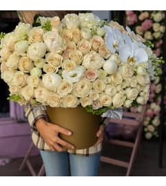 #14 Amazing SKY. An arrangement by Blossy Flowers.