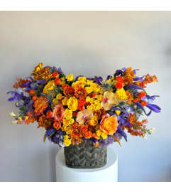 #32 Alex. An arrangement by Blossy Flowers.