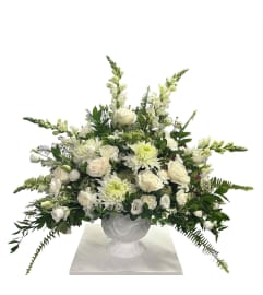 Graceful Remembrance. An arrangement by In Bloom.