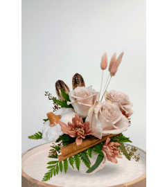 Cafe o'lait Autumn. An arrangement by Blossoms On The Trail.