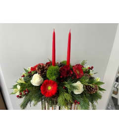 Deck the Halls Centrepiece. An arrangement by Aurora Greenhouse.