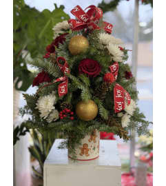 Winter Wonderland Tree. An arrangement by Bill's Flowers Arrangements.