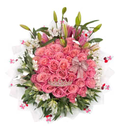 Blush of Royal Blooms. An arrangement by Vemongi Flowers.