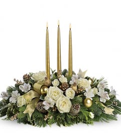 Royal Christmas Centerpiece. An arrangement by Aventura Blooming Petals.