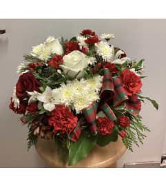 Rosy Christmas. An arrangement by Roma Flowers and Gifts.