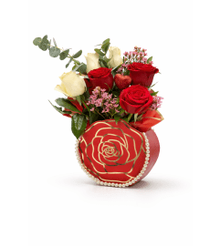 Roses and Pearls. An arrangement by Cielo's Floral Designs. Roses and Pearls. An arrangement by Cielo's Floral Designs.