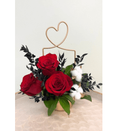 Pillow Talk. An arrangement by Blossoms On The Trail.