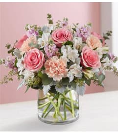 Splendid Beauty. An arrangement by Aventura Blooming Petals.