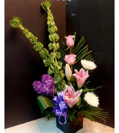 LOVE YOU CUBE. An arrangement by Grower Direct Acadia.