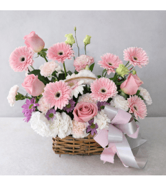 Sweet pastel. An arrangement by Floreria Mexico.