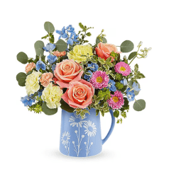 Daisy Dream Bouquet. An arrangement by North Liberty Flower Shop.