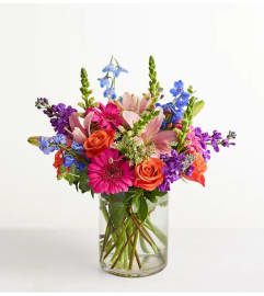 Garden Pathway. An arrangement by Palmetto Gardens Florist.