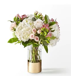 Parisian Stroll Bouquet. An arrangement by Serrano Flowers. Parisian Stroll Bouquet. An arrangement by Serrano Flowers.