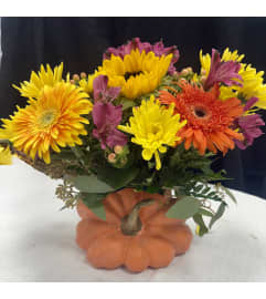 Pumpkin Spice orange. An arrangement by Deep Creek Floral.