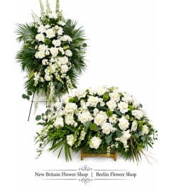 Timeless Peace Set. An arrangement by Berlin Flower Shop.
