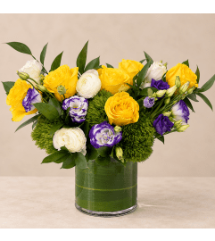 The Spectacle. An arrangement by Bill's Flowers Arrangements.