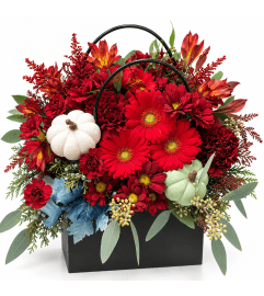 Crimson Embrace Bloom Bag. An arrangement by Berlin Flower Shop.