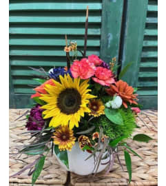 Sunny Embrace White Pumpkin Arrangement. An arrangement by Forest Florist. Sunny Embrace White Pumpkin Arrangement. An arrangement by Forest Florist.