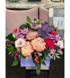 Lavender Dream Bloom Bag. An arrangement by Berlin Flower Shop.