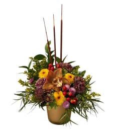 Delightfully Dainty. An arrangement by Loyalist Flowers.