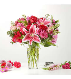 Swooning Over You - Premium Luxury Florist Originals. An arrangement by Honie Rose Design.