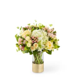 Simply Gorgeous™FTD Bouquet 2019. An arrangement by Flamingo Floral and Gifts.
