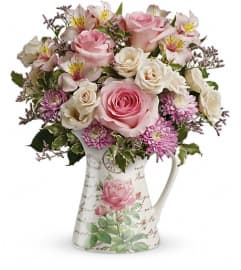 Teleflora's Fill My Heart Bouquet. An arrangement by Devine Orchid.