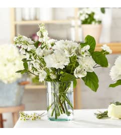 The Classic Ivory – A Florist Original. An arrangement by Syd Kemsley Florist.