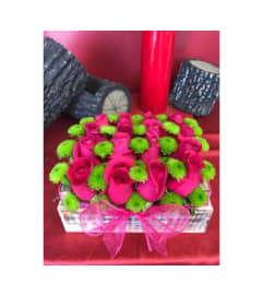 European Flower Box. An arrangement by Magic Flowers Inc..