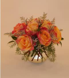 Peach Pavé. An arrangement by Triple A Florist.