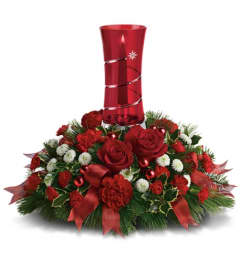 Teleflora's Star Bright Centerpiece. An arrangement by Pompano Beach Floral.