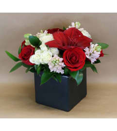 Simply Devine. An arrangement by Matles Florist.