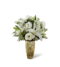 The FTD® Holiday Elegance™ Bouquet for Kathy Ireland Home 2015. An arrangement by Mystic Garden Floral.