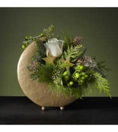 FTD® Stardust Bouquet. An arrangement by Believe Flowers.
