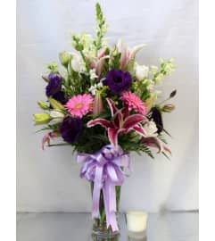Sweet Thoughts Bouquet. An arrangement by Flower World and Gifts.