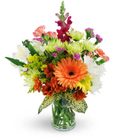 Midsummer Night's Dream. An arrangement by Erika's Flowers.