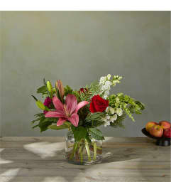 Christmas Star Bouquet by FTD. An arrangement by Cal's Grower Direct.