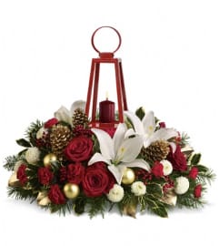 WILLIAMSBURG Lantern Centerpiece by Teleflora. An arrangement by Fort Lauderdale Florist.